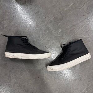 Globe Gillette Mid Black & Cream Skate Shoes